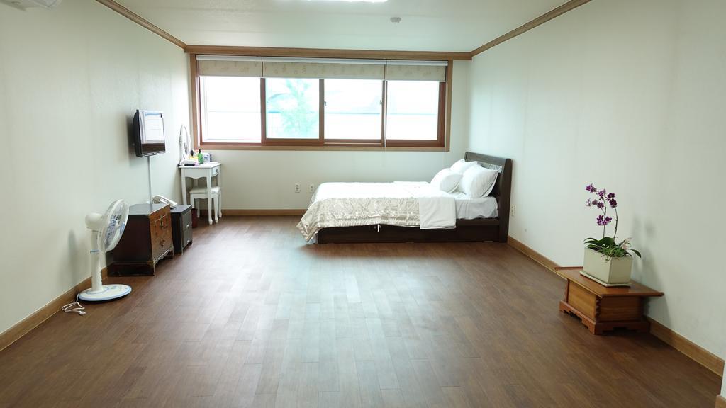 Happy Memory Hotel Jeonju Quarto foto